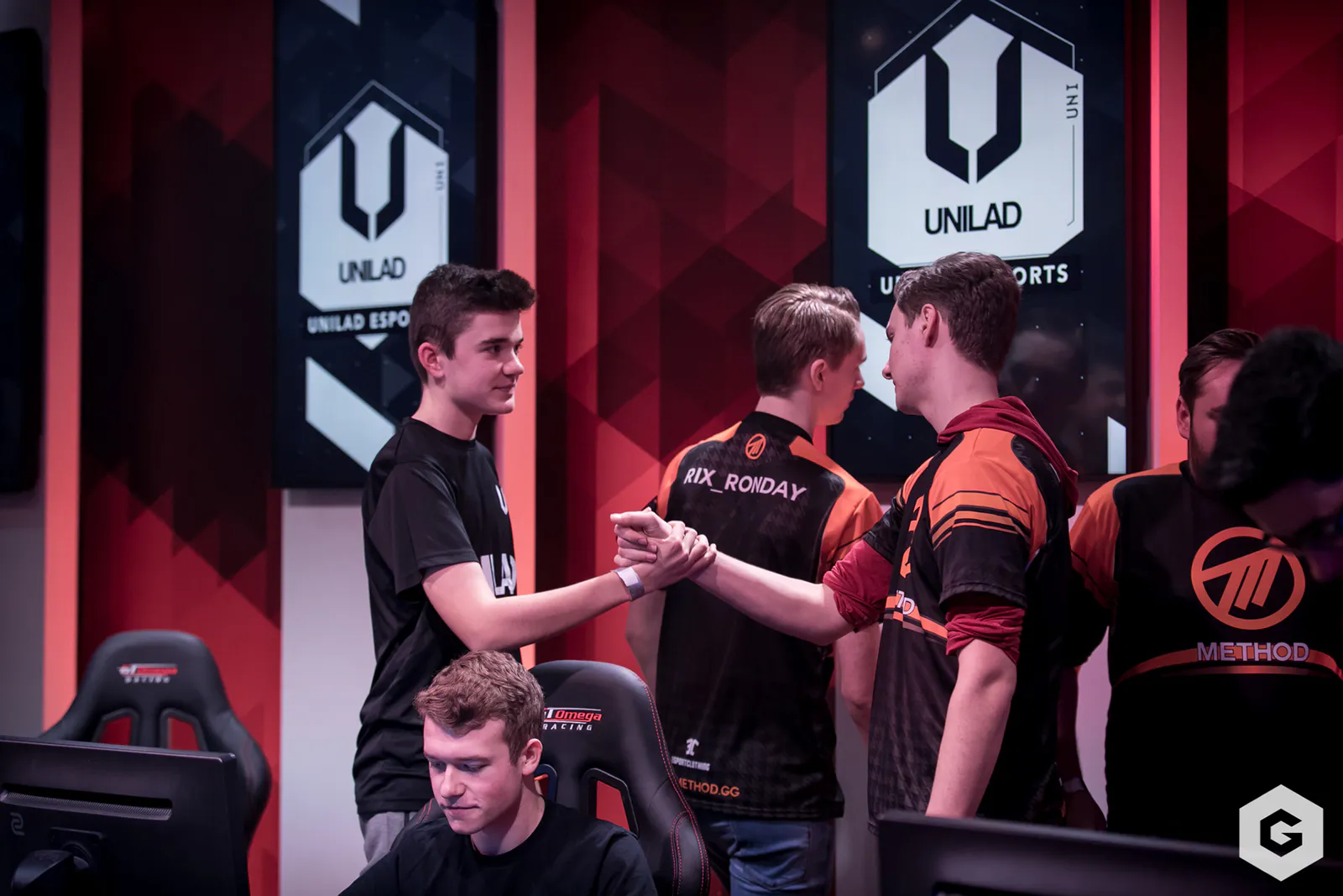 Method team huddle